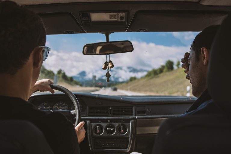 Tout savoir sur le permis conduite accompagnée : avantages, conditions et déroulement